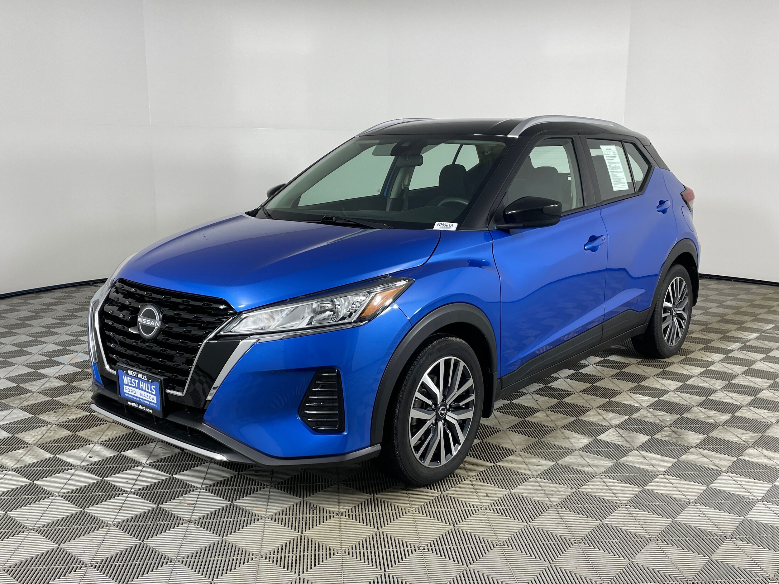 2023 Nissan Kicks SV