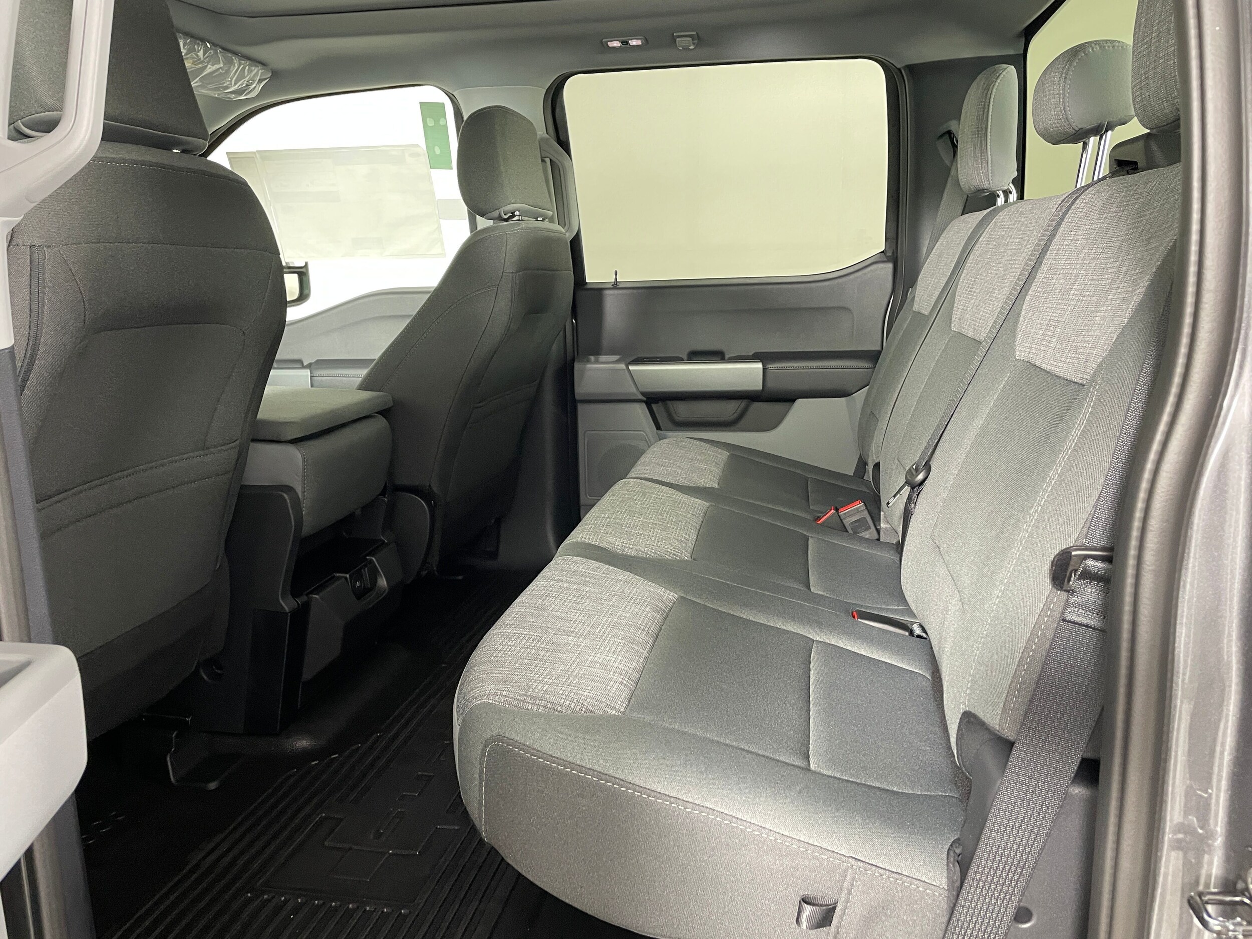 2026 Ford F-350 XLT photo 4