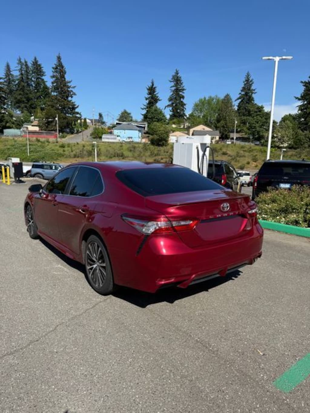 Used 2018 Toyota Camry SE Sedan