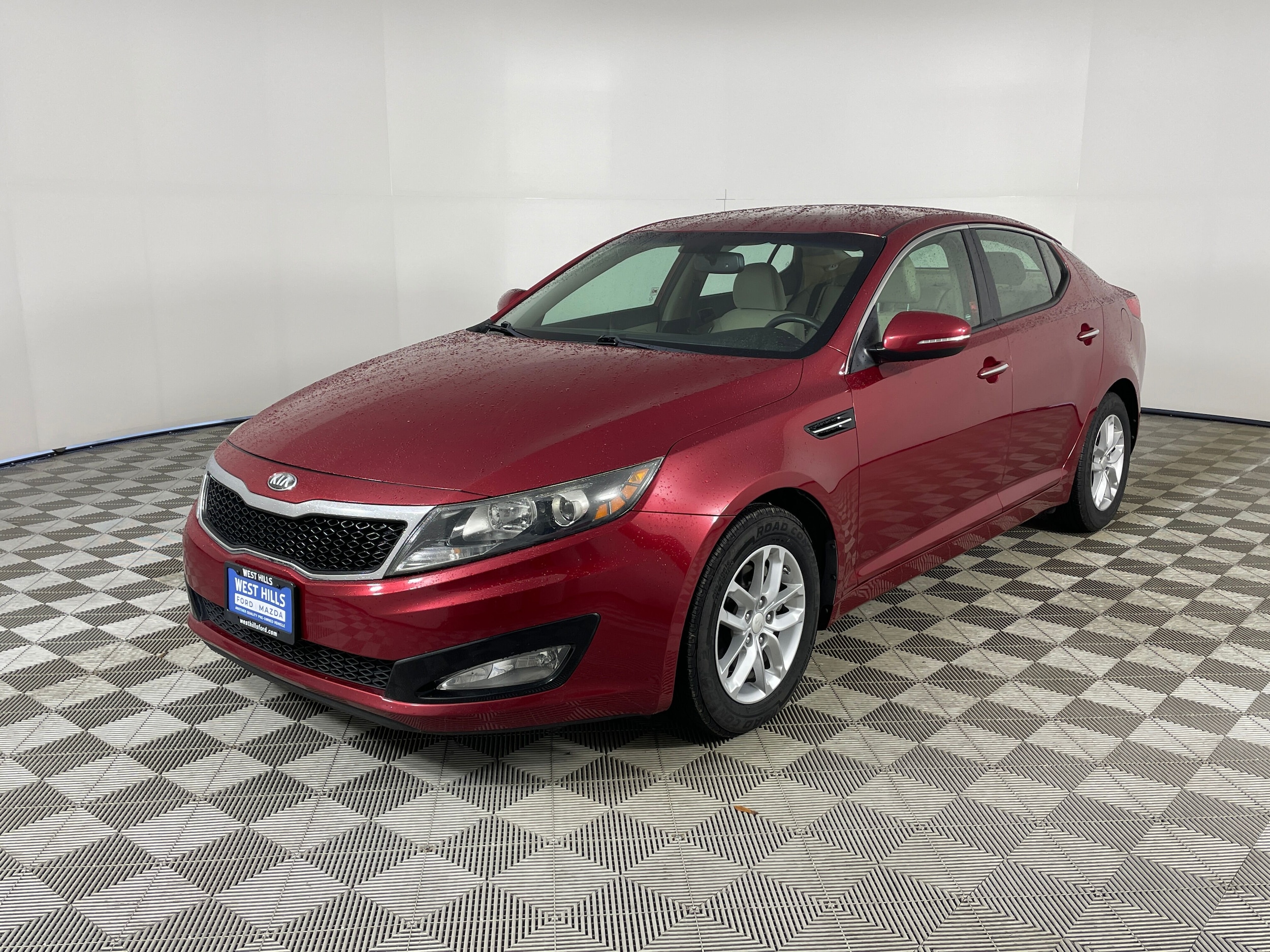 2013 Kia Optima LX's photo
