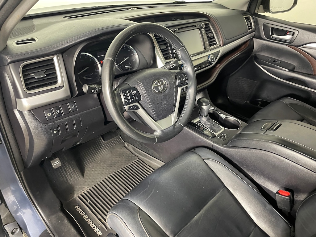 Used 2017 Toyota Highlander SUV