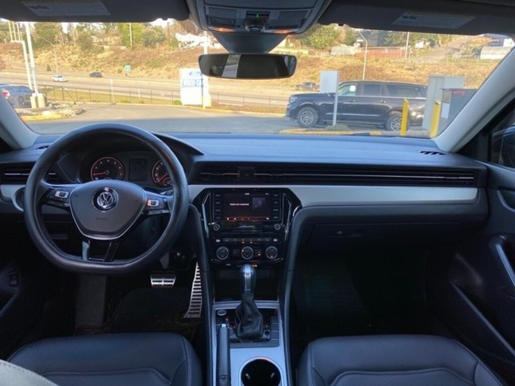 Used 2020 Volkswagen Passat 2.0T SE Sedan