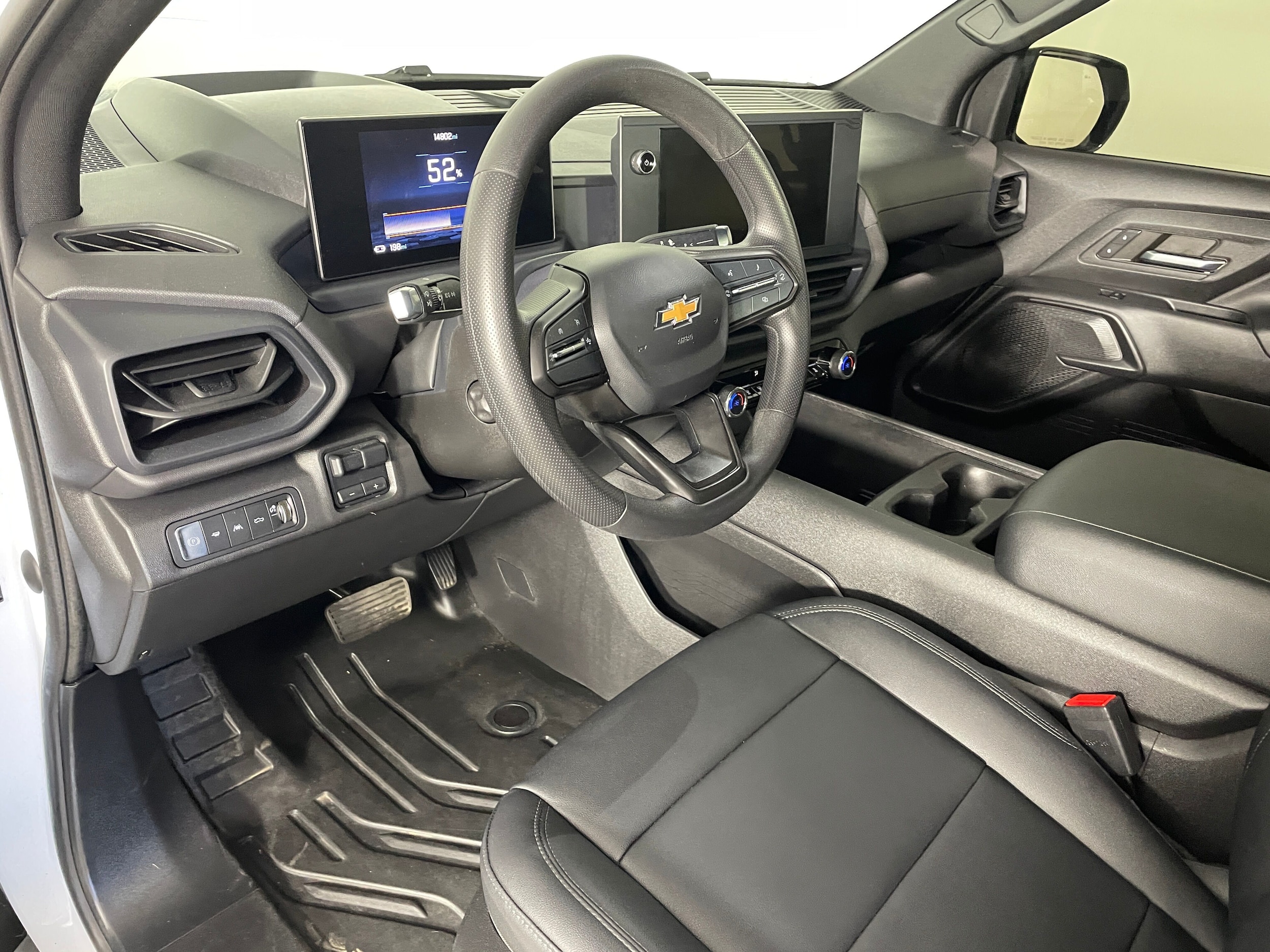 2024 Chevrolet Silverado EV Work Truck photo 2