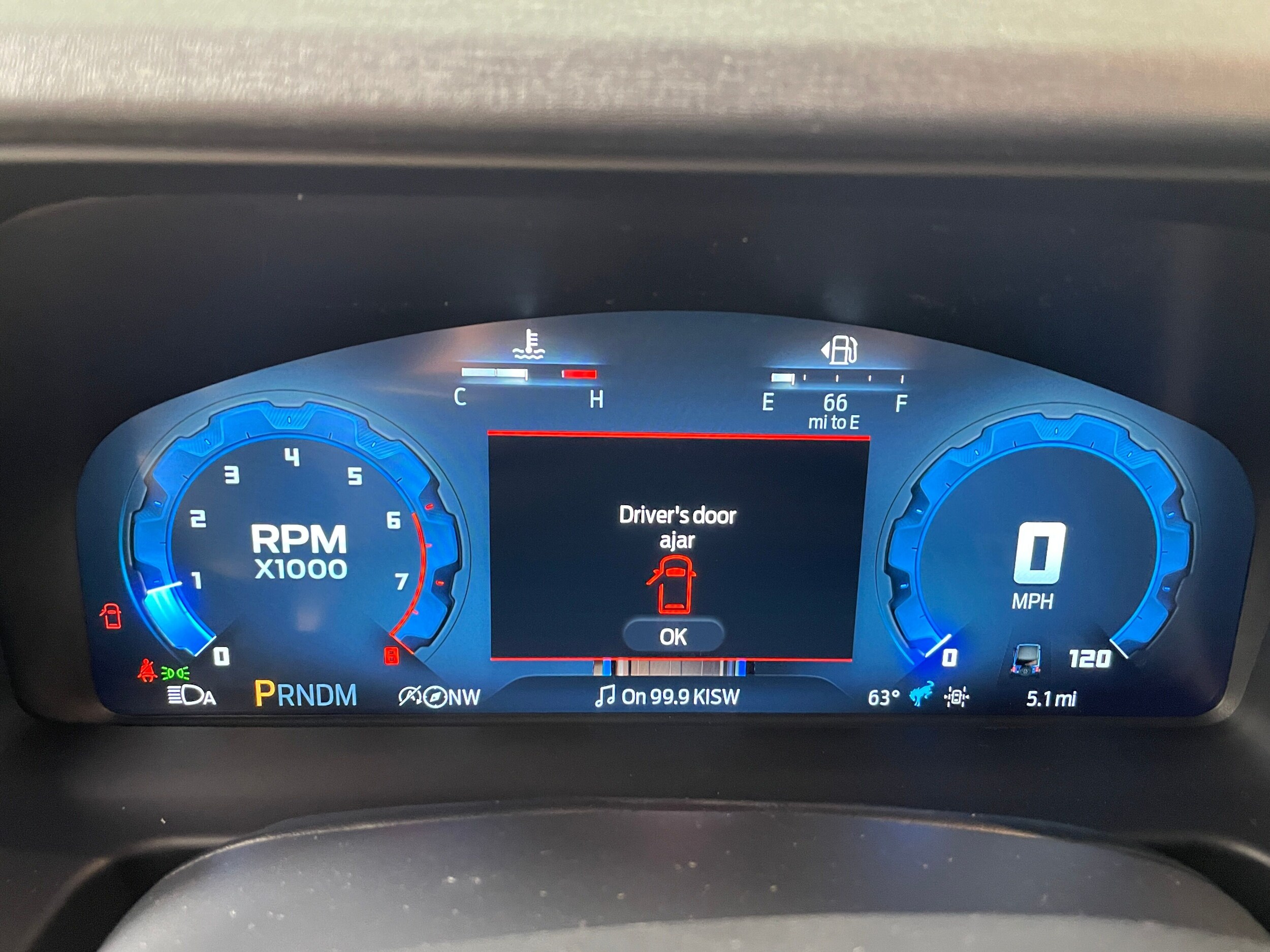 2025 Ford Bronco Badlands photo 2