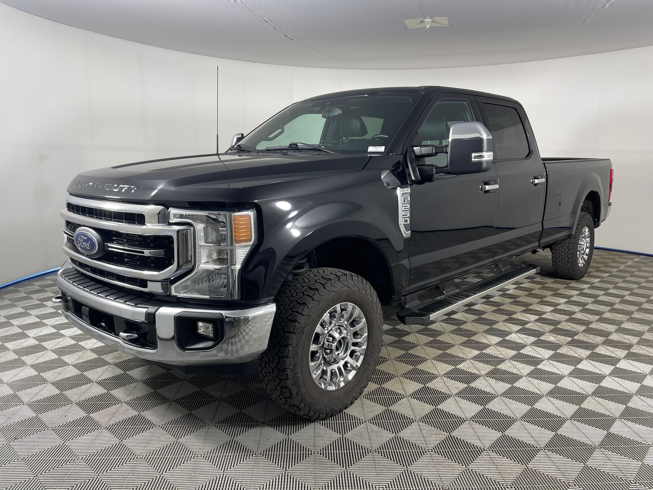 2022 Ford F-250 Lariat 4x4 Crew Cab 8' Box's photo