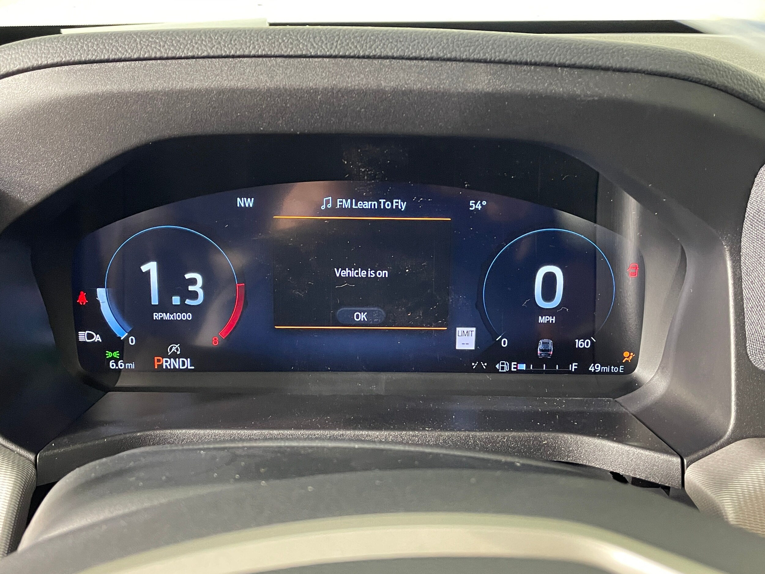 2025 Ford Explorer photo 3