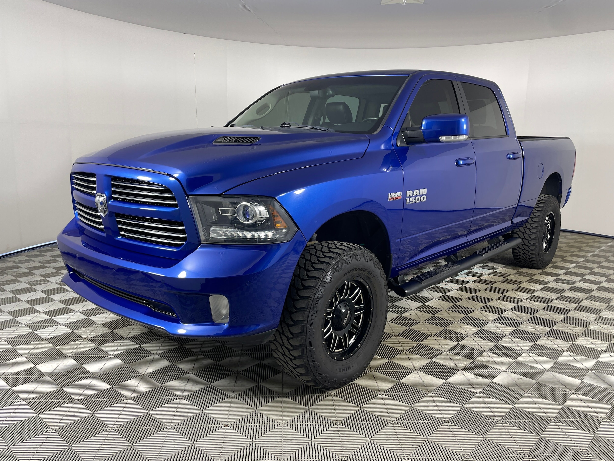 2017 RAM 1500 Sport Crew Cab 4x4 6'4" Box's photo