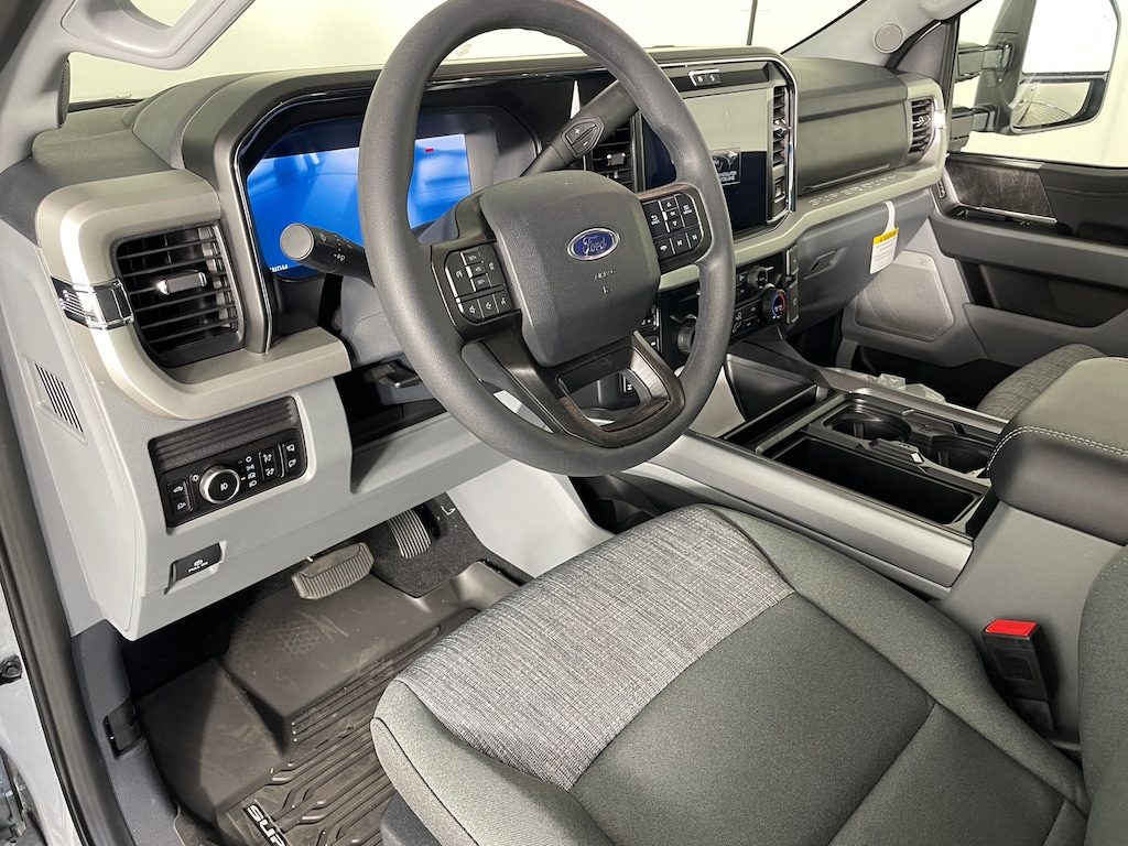 New 2026 Ford F-250 XLT Truck Crew Cab