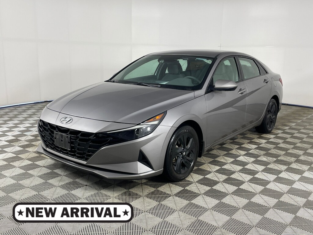 Used 2023 Hyundai Elantra SEL Sedan