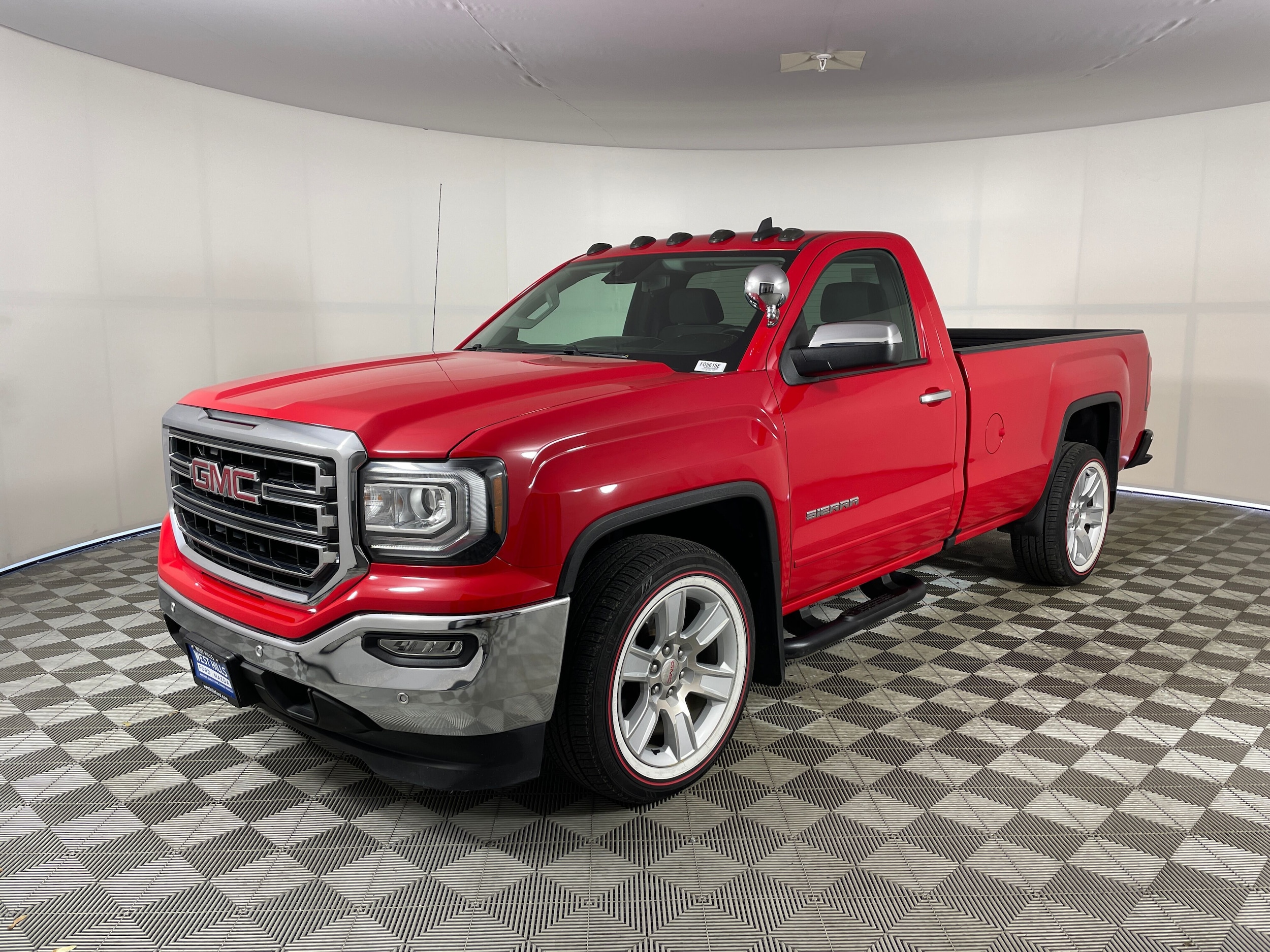 2017 GMC Sierra 1500 SLE's photo