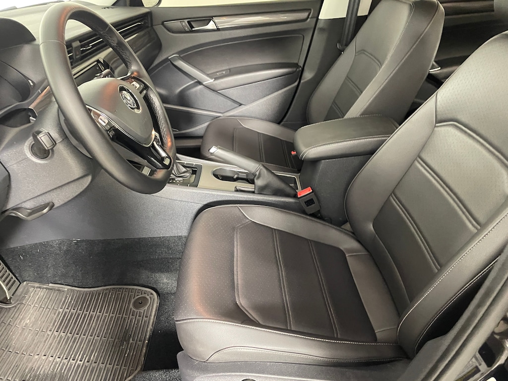 Used 2020 Volkswagen Passat 2.0T R-Line Sedan