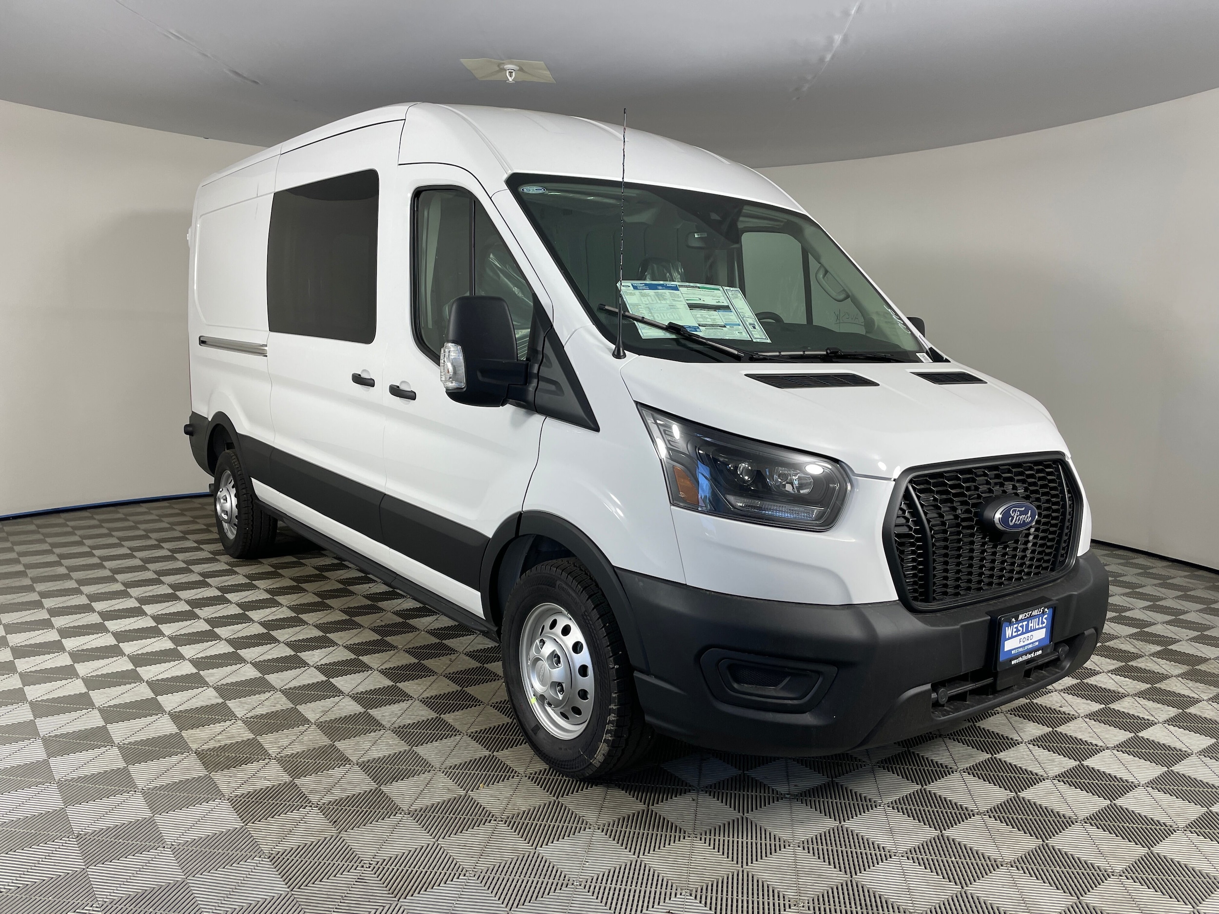 2025 Ford Transit Van Base - Photo 7