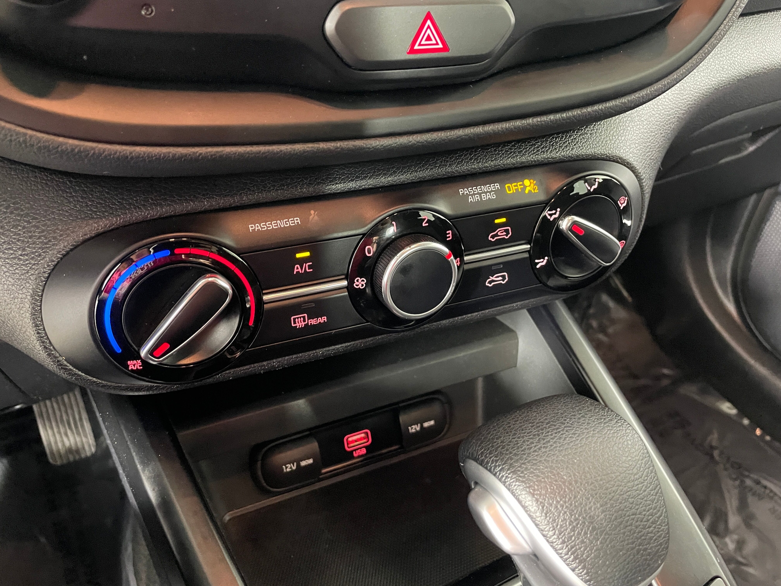 2020 Kia Soul LX photo 3