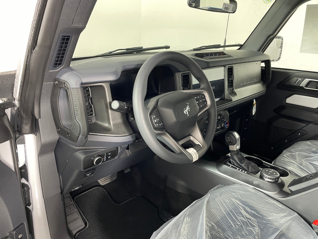 New 2025 Ford Bronco Base SUV