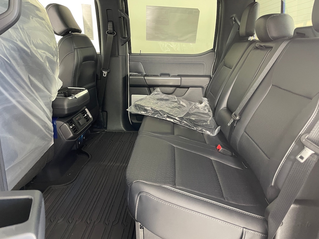 New 2025 Ford F-150 Lariat Truck SuperCrew Cab