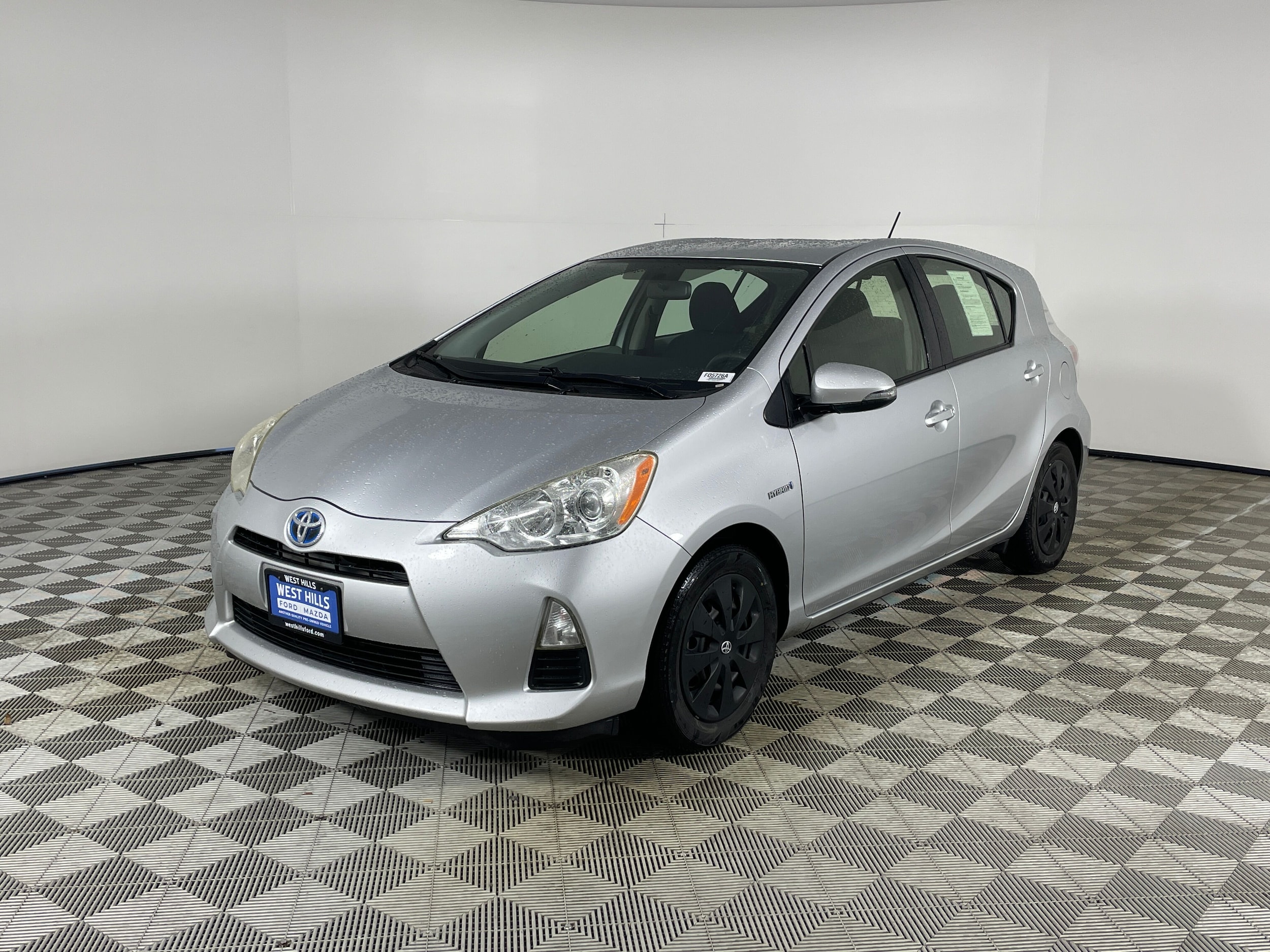 2012 Toyota Prius c's photo