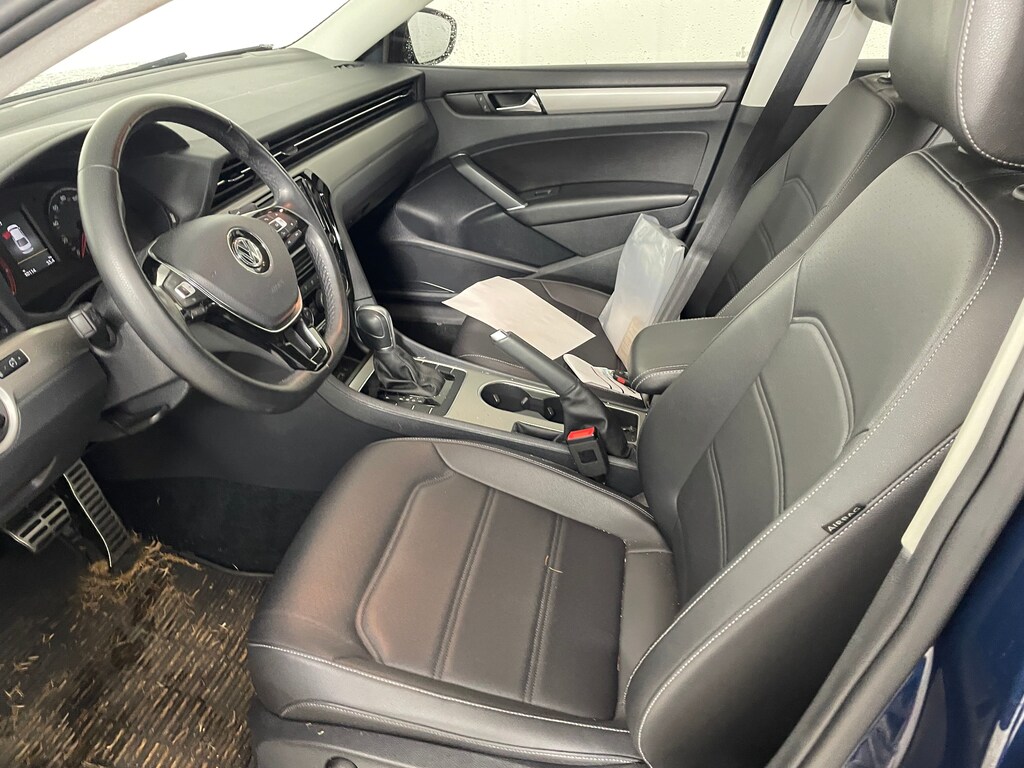 Used 2020 Volkswagen Passat 2.0T SE Sedan