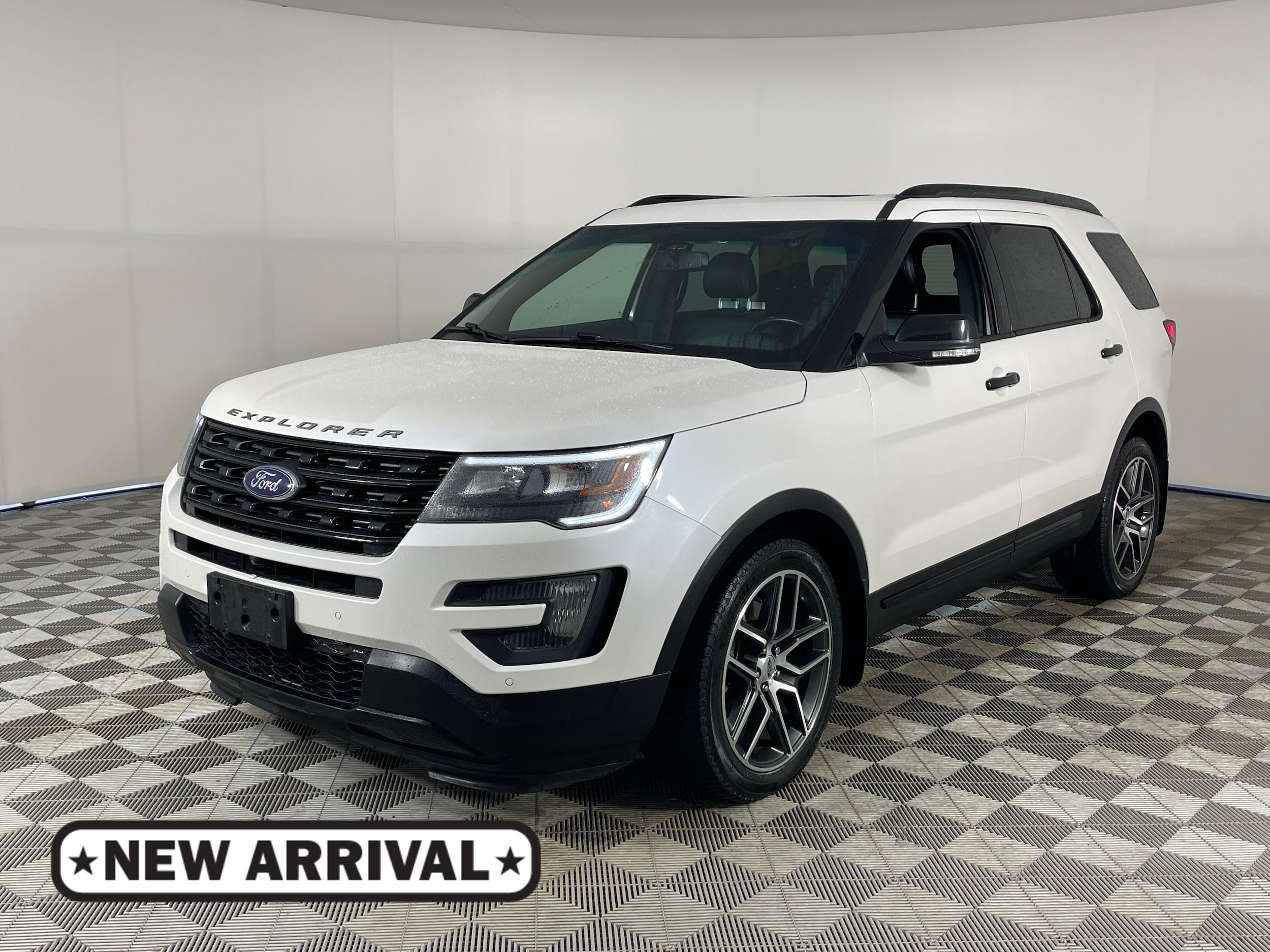 2016 Ford Explorer Sport 4WD's photo