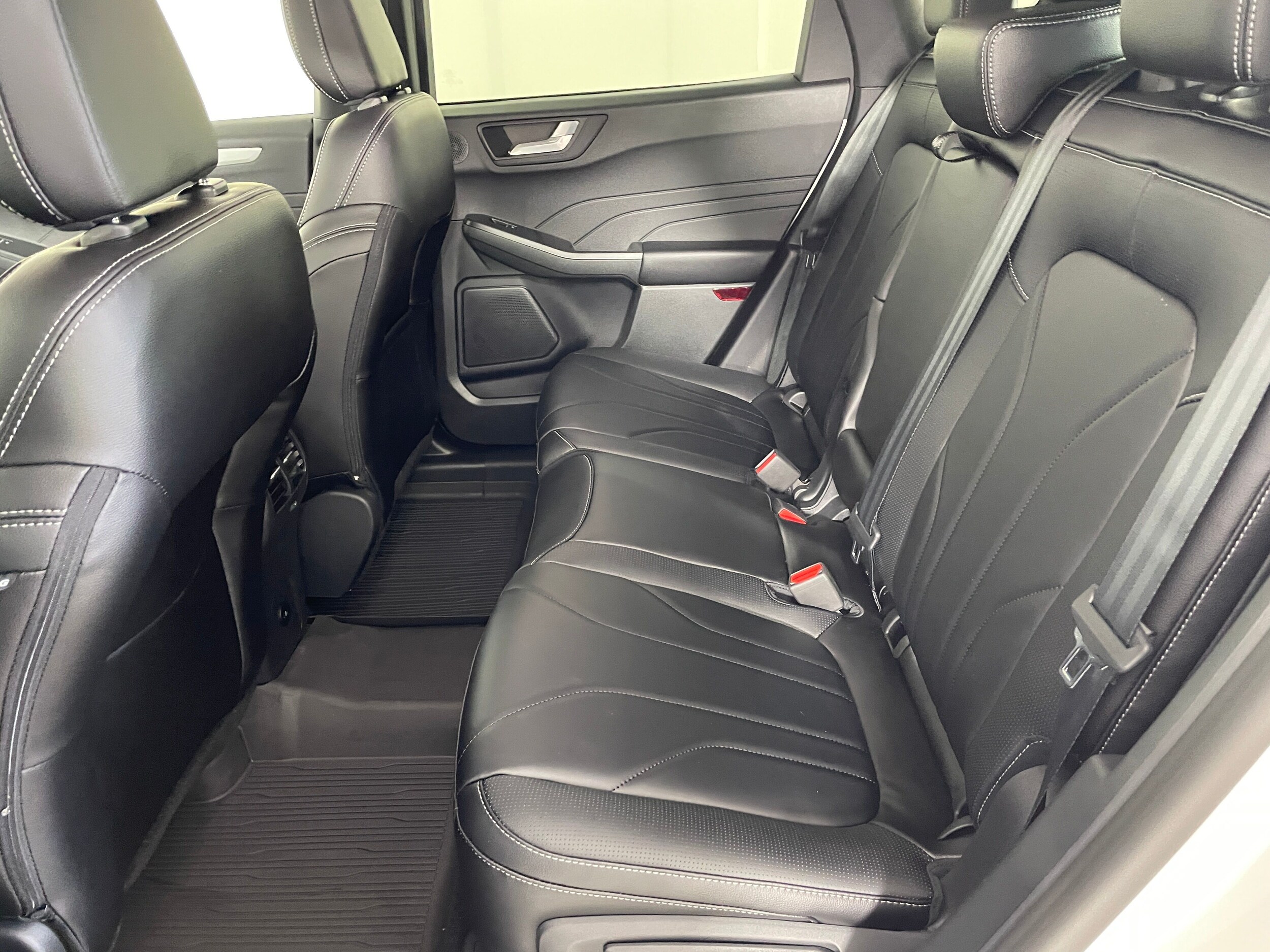 2025 Ford Escape Base photo 2