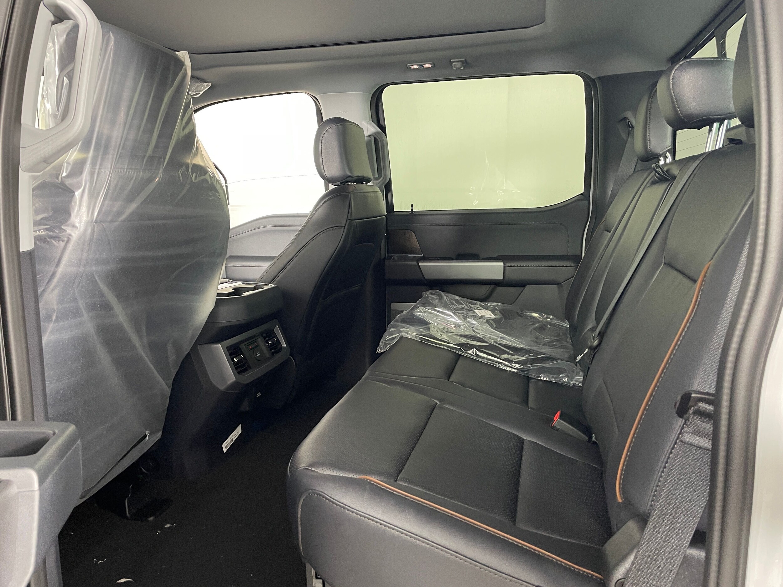 2026 Ford F-250 Lariat photo 4