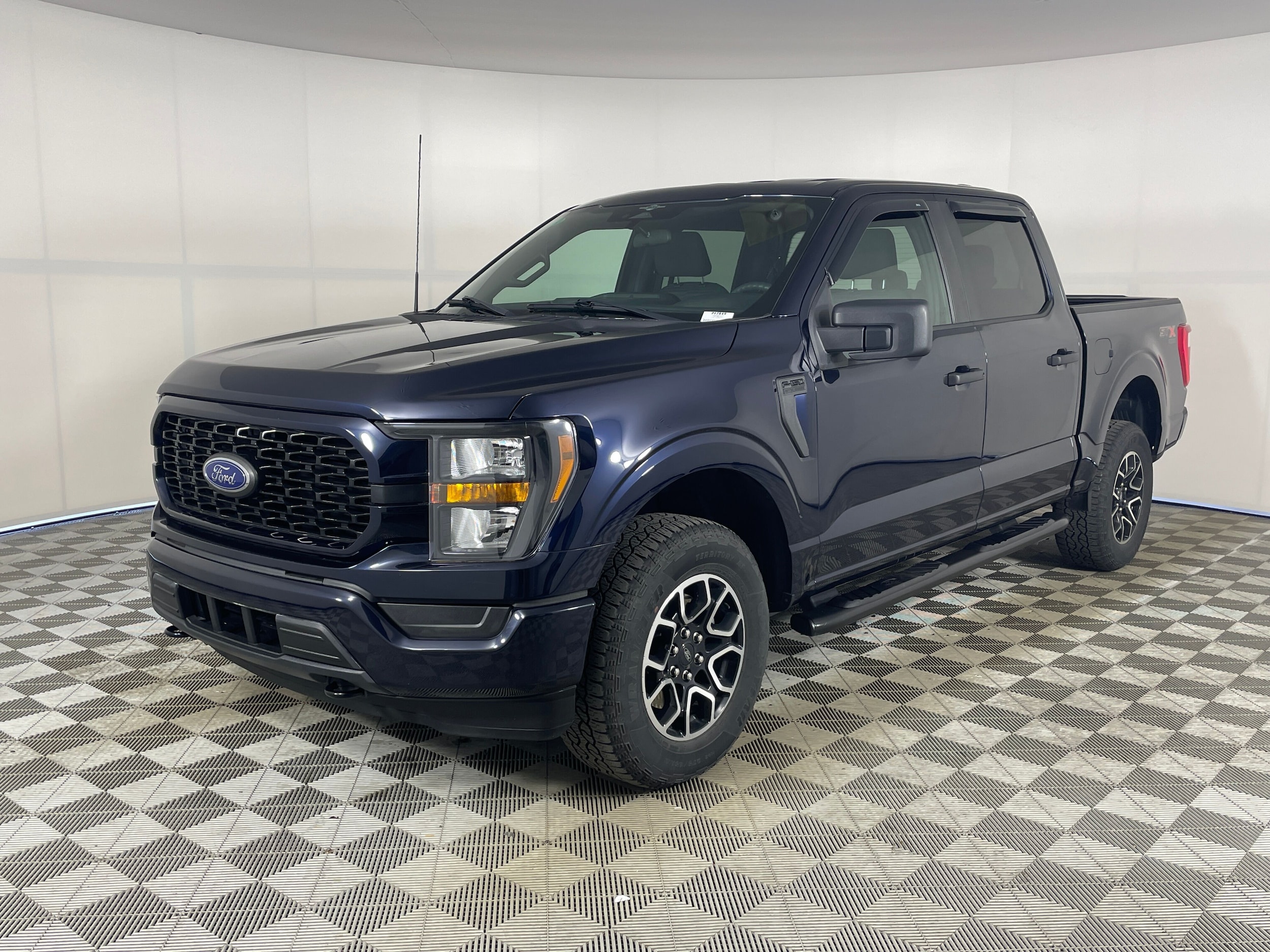 2023 Ford F-150 XL 4x4 SuperCrew 5-1/2 Box's photo