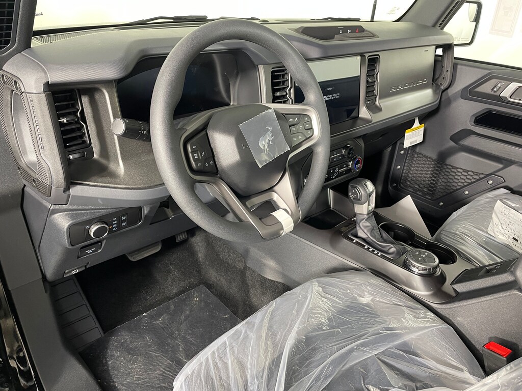 New 2025 Ford Bronco Base SUV