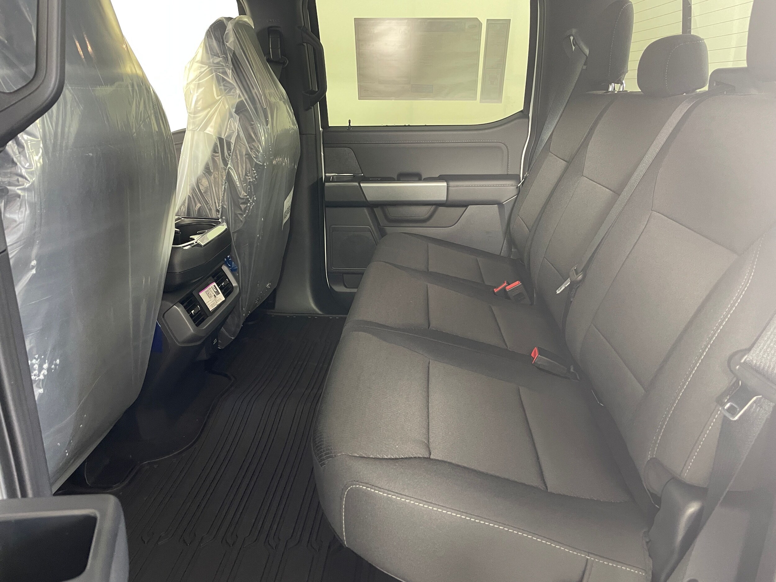 2025 Ford F-150 XLT photo 4