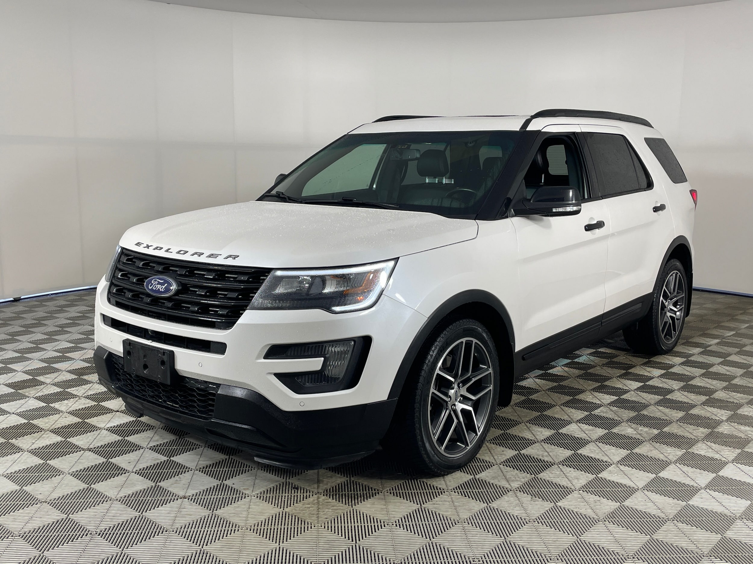 2016 Ford Explorer SUV 
