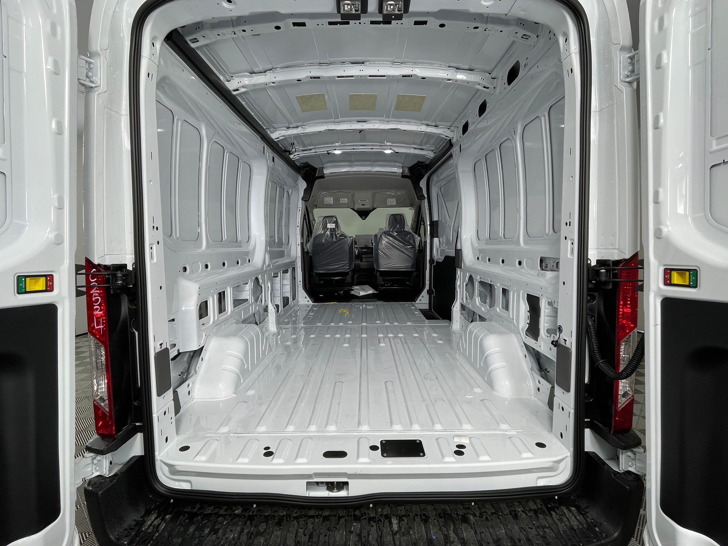 2026 Ford Transit photo 4