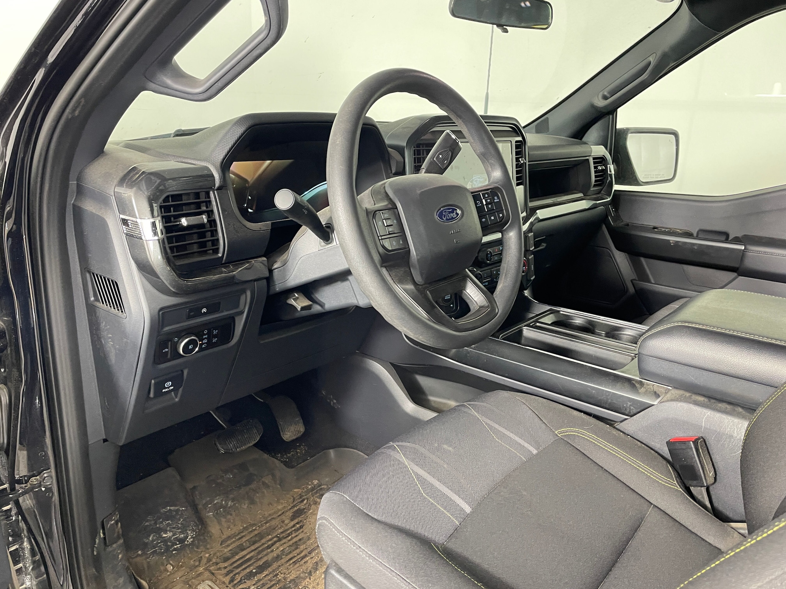 2025 Ford F-150 STX photo 3