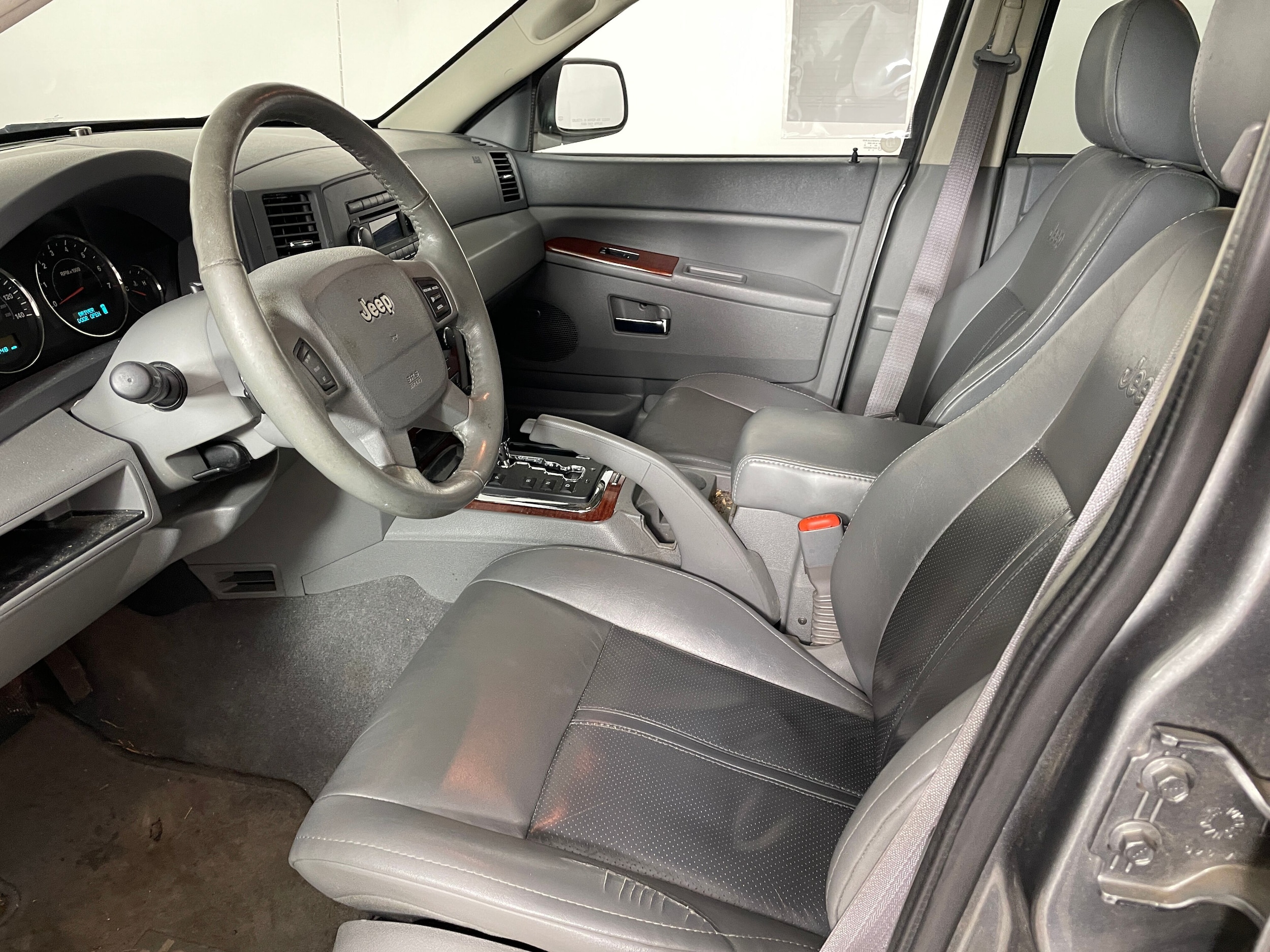 Used 2007 Jeep Grand Cherokee Limited with VIN 1J8HR58297C569362 for sale in Bremerton, WA