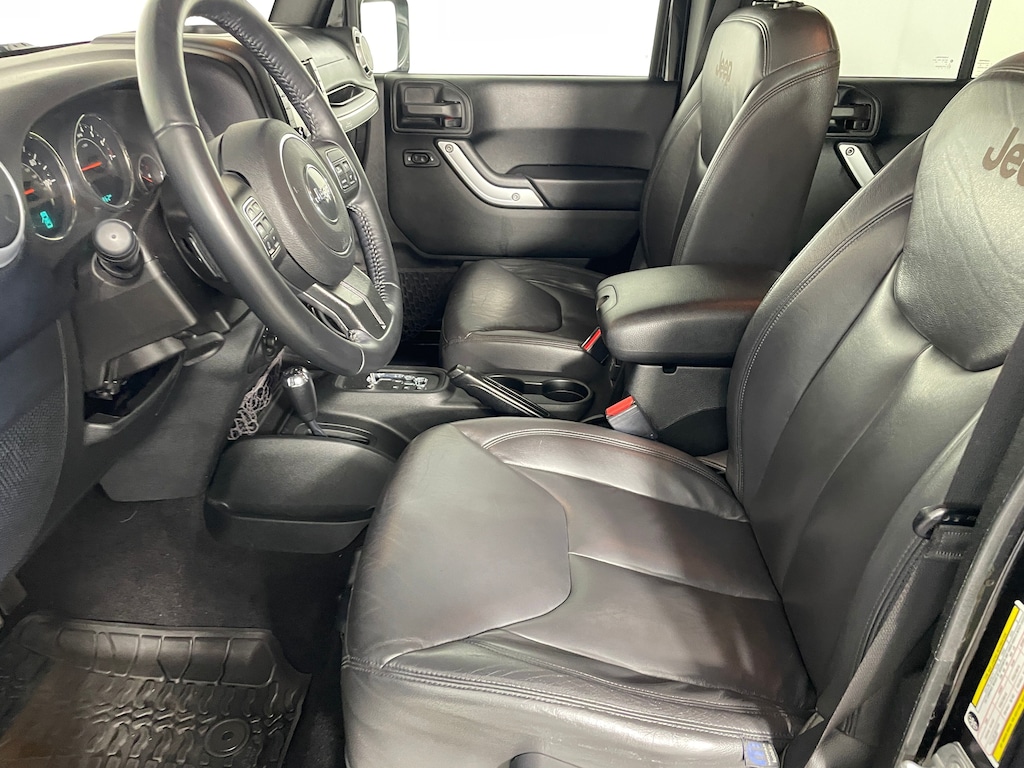 Used 2017 Jeep Wrangler JK Unlimited Unlimited Sahara SUV