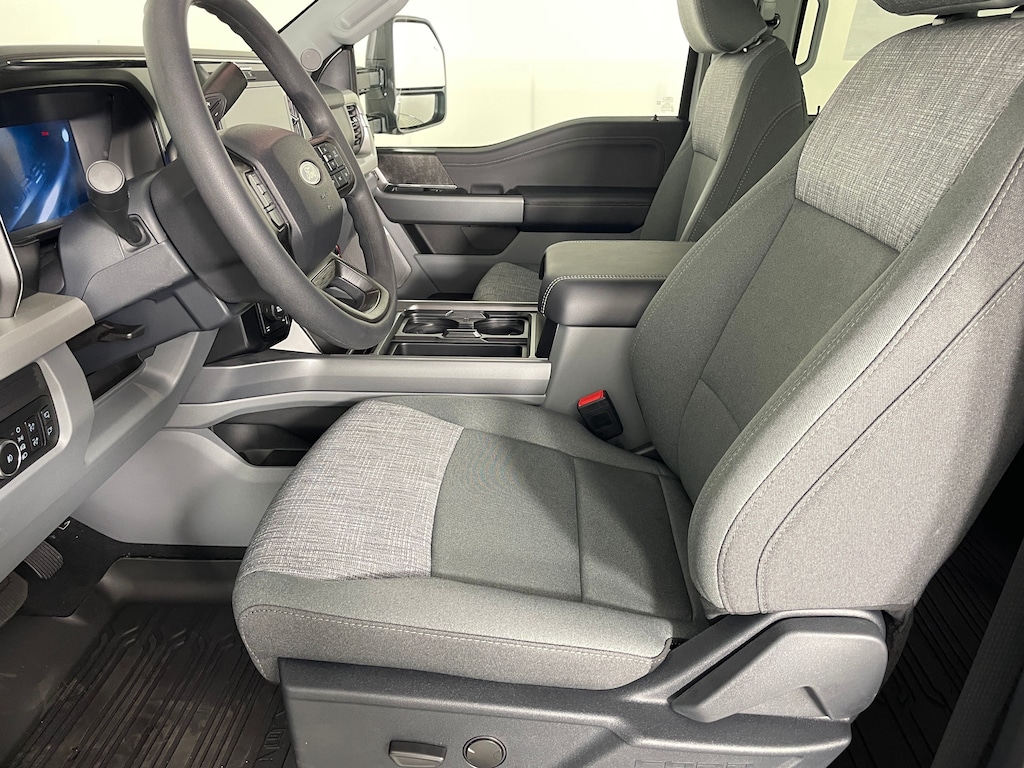 New 2026 Ford F-250 XLT Truck Crew Cab