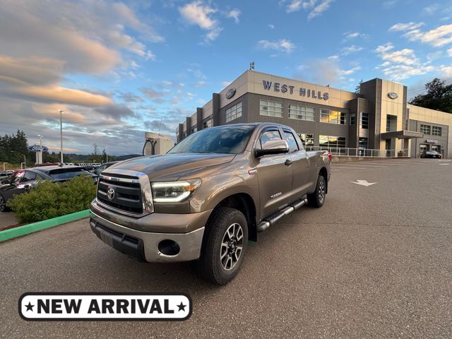 2011 Toyota Tundra 5.7 Auto 4WD Tundra Grade Double Cab's photo
