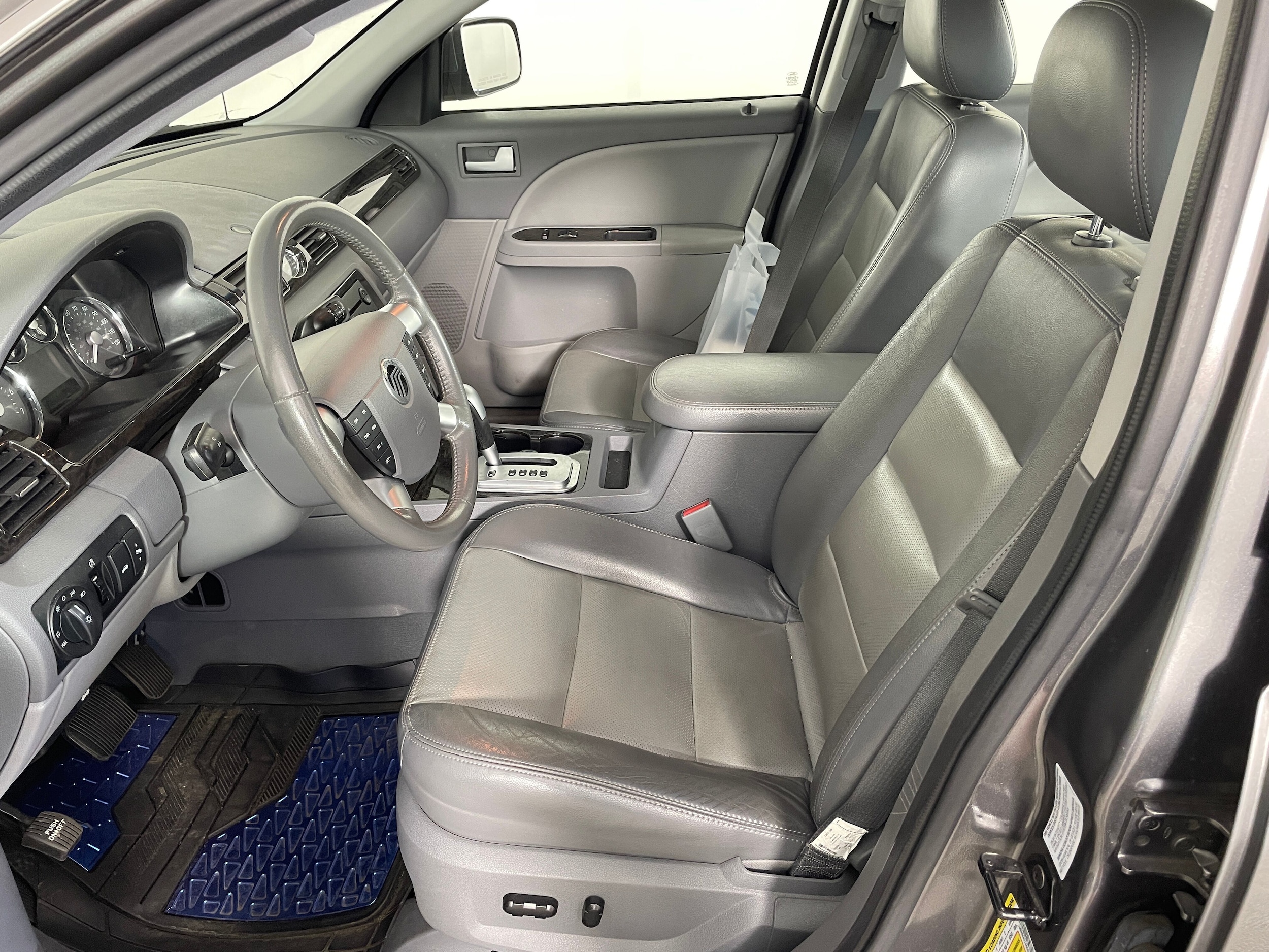 Used 2006 Mercury Montego Premier with VIN 1MEHM421X6G610880 for sale in Bremerton, WA