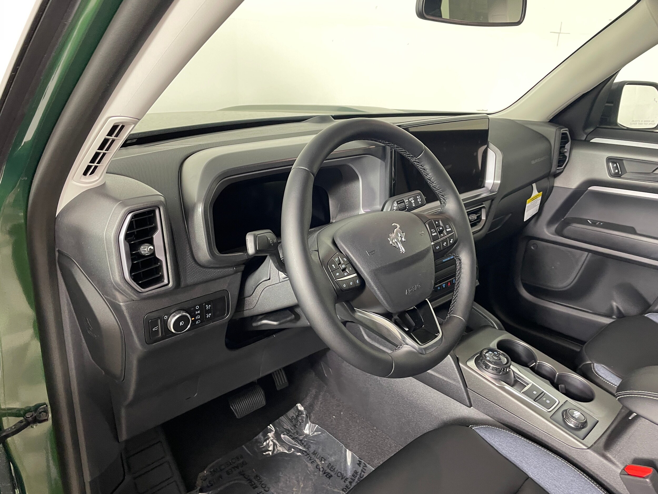 2025 Ford Bronco Sport Outer Banks photo 2