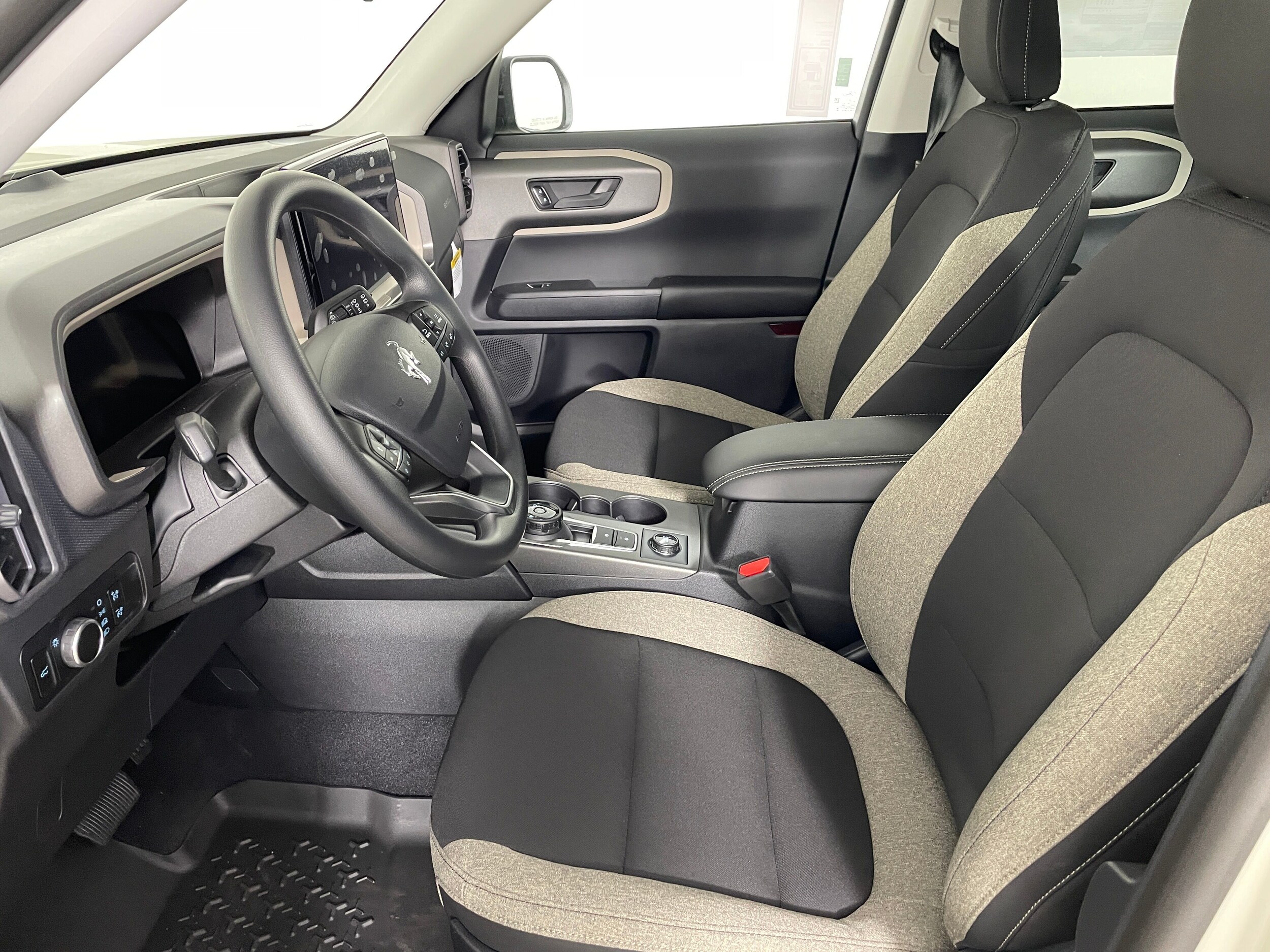 2025 Ford Bronco Sport Big Bend photo 2