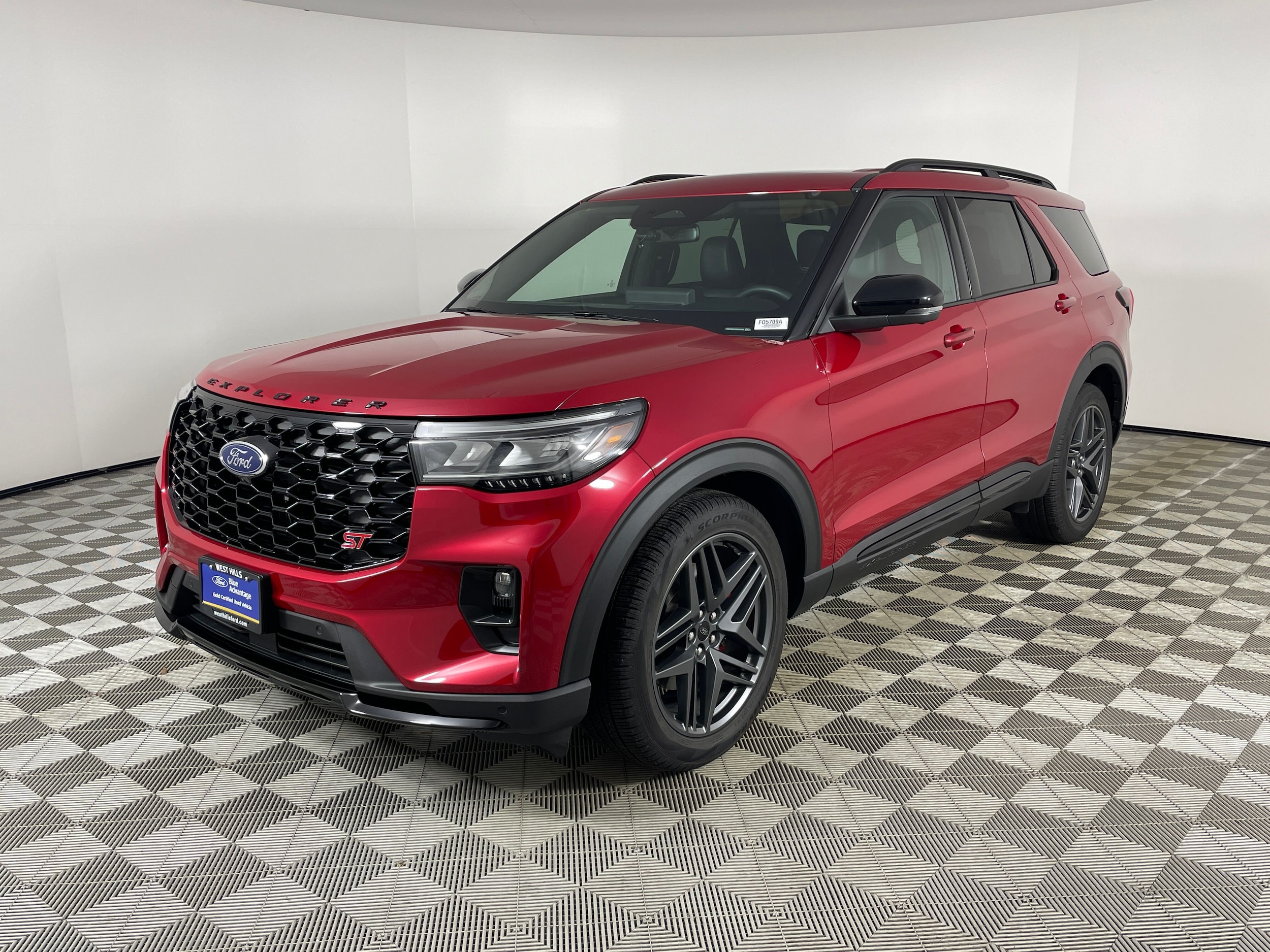 2025 Ford Explorer ST's photo