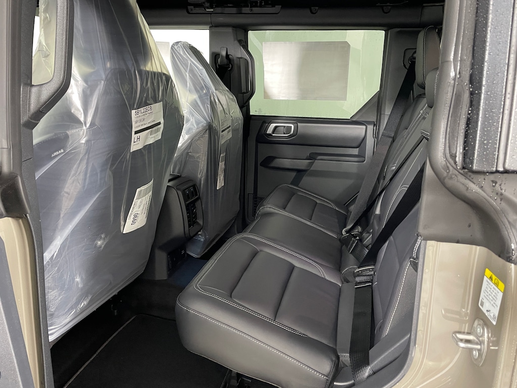 New 2025 Ford Bronco Outer Banks SUV