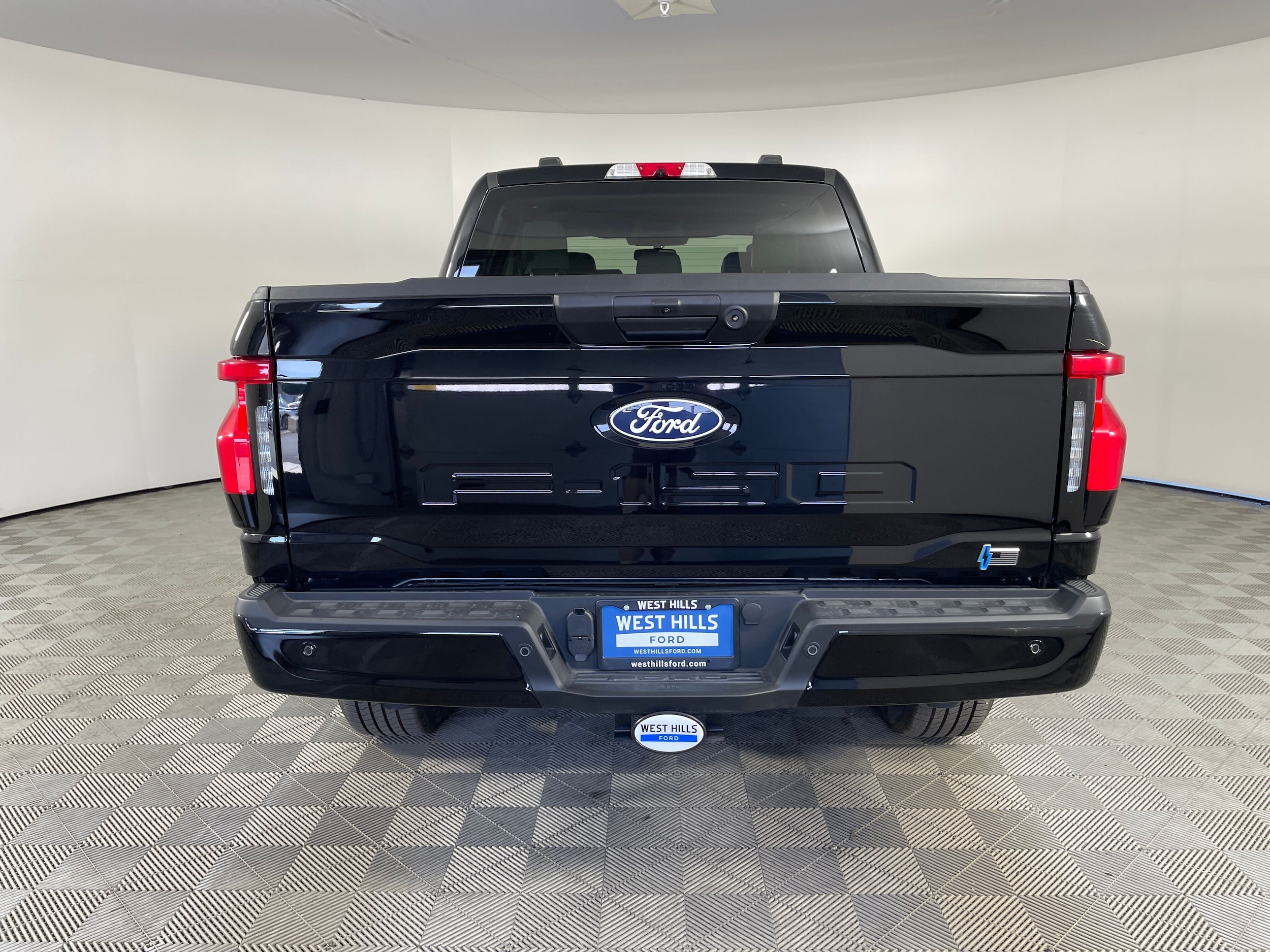2025 Ford F-150 Lightning Flash - Photo 23