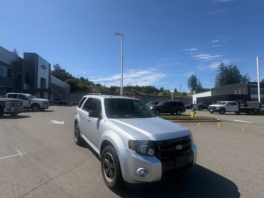 Used 2010 Ford Escape XLT SUV