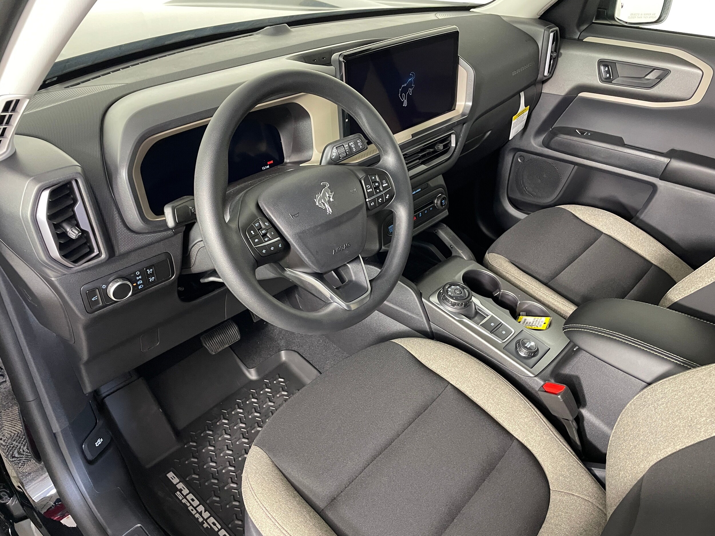 2025 Ford Bronco Sport Big Bend photo 2