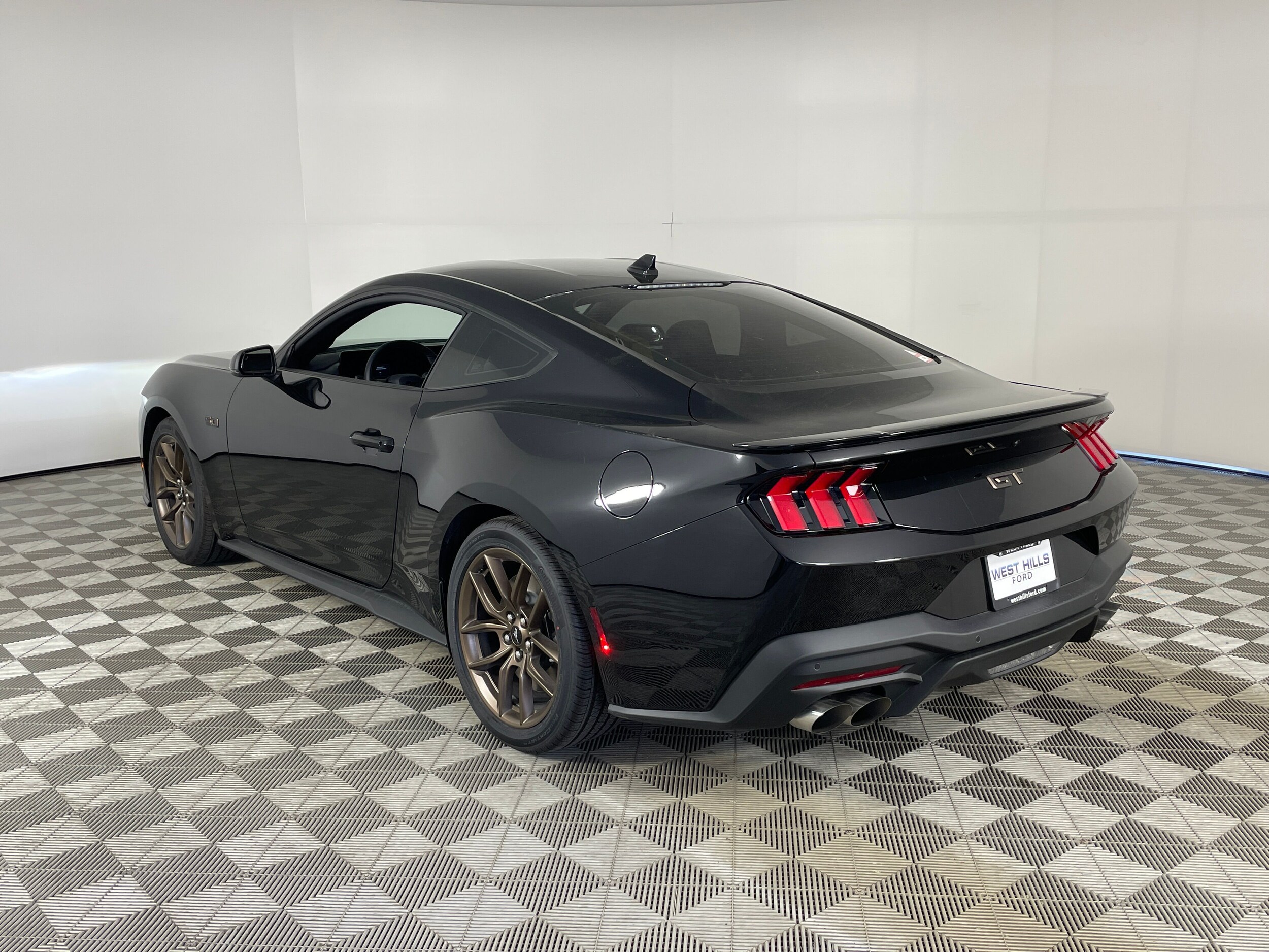 2025 Ford Mustang GT Premium photo 3