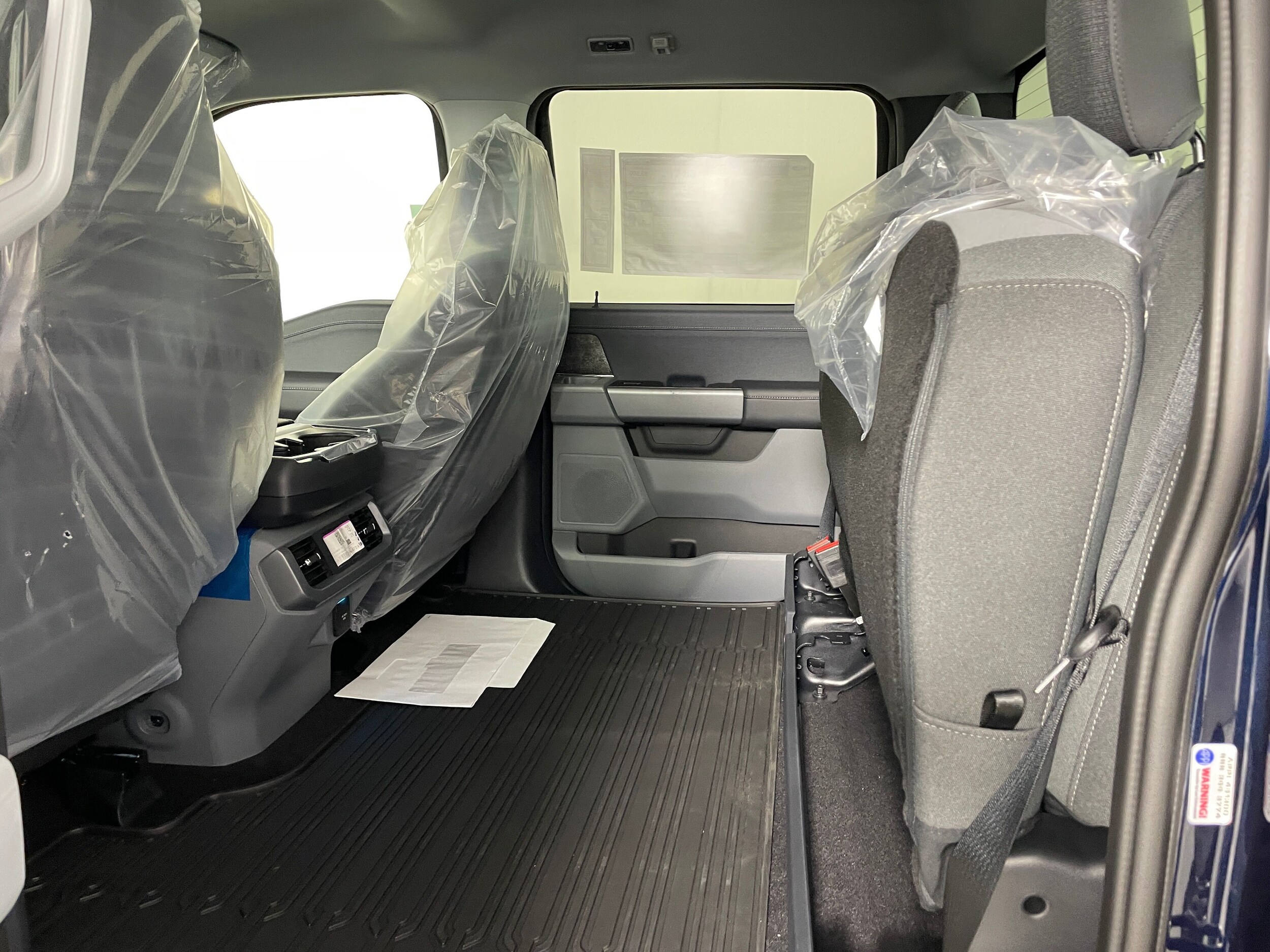 2025 Ford F-150 Lightning XLT photo 3