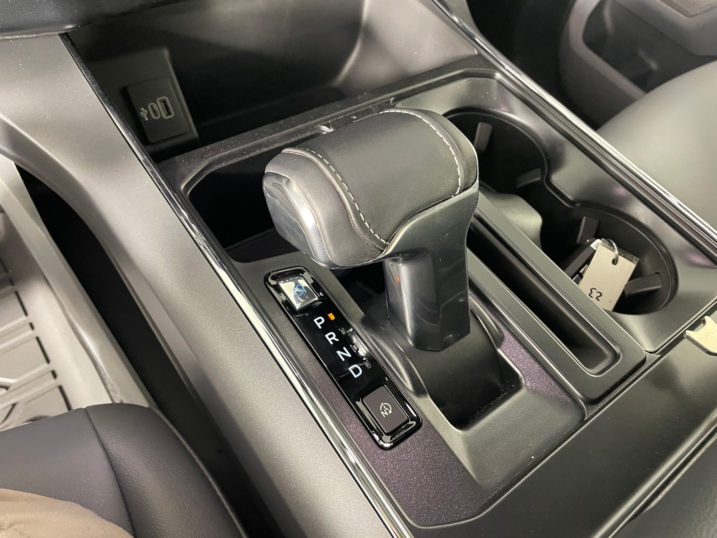 2025 Ford F-150 Lightning Flash - Photo 10