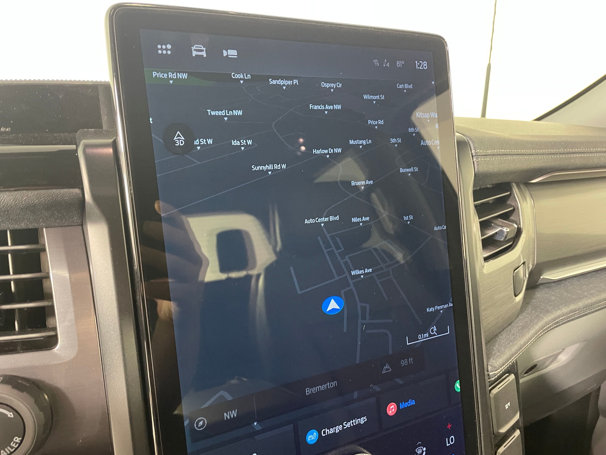 2025 Ford F-150 Lightning Flash - Photo 7