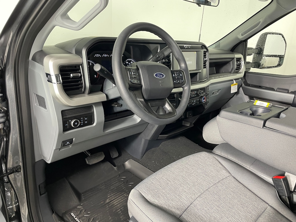 New 2026 Ford F-350 XL Truck Crew Cab