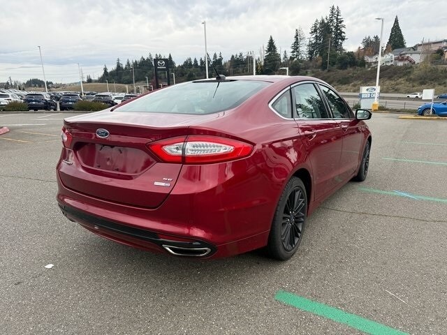 2016 Ford Fusion SE photo 3