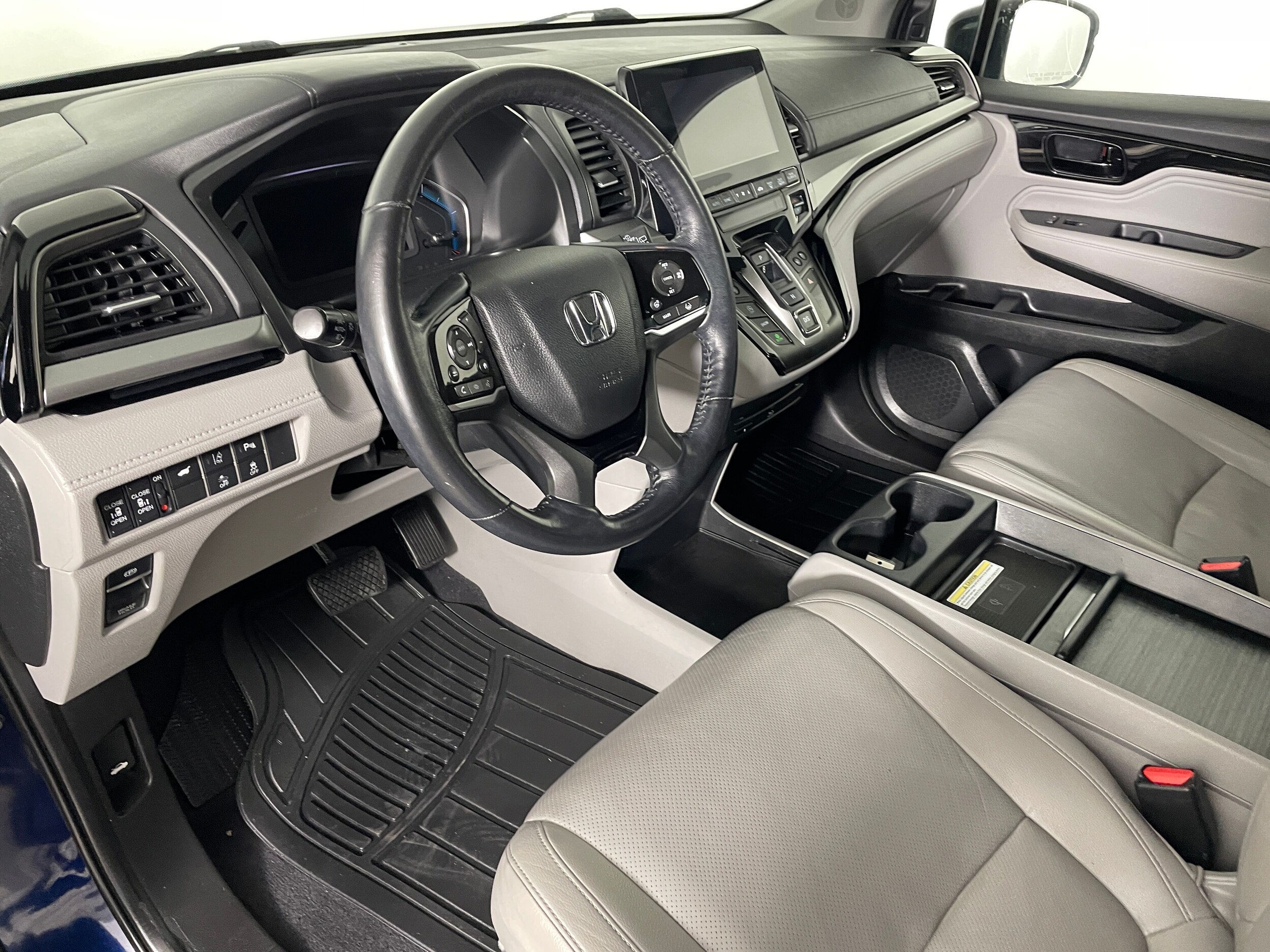 2020 Honda Odyssey Elite photo 3