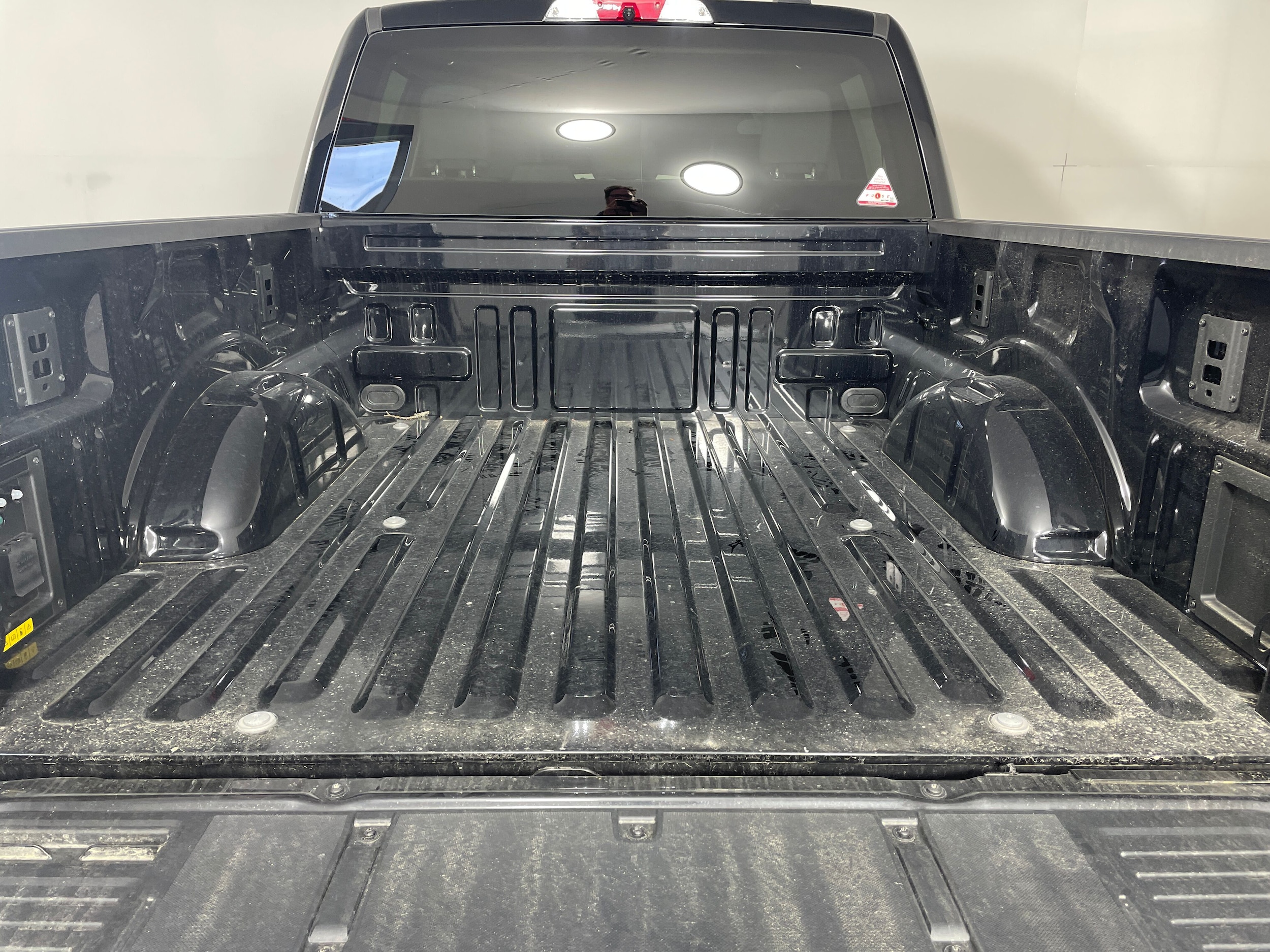 2025 Ford F-150 Lightning Flash - Photo 17